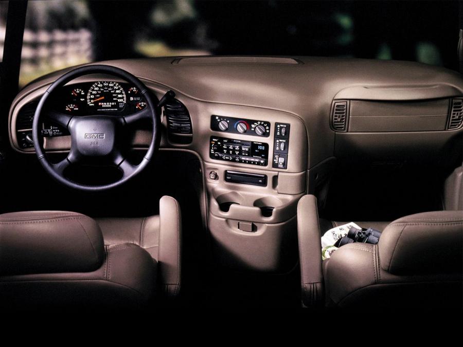  GMC Safari 1995 года  (фото 2 из 10)
